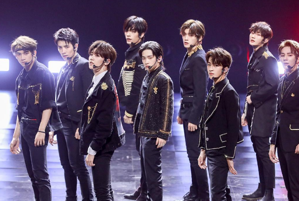 年度十大人气组合排行榜：TFBOYS上榜，第九虚拟存在