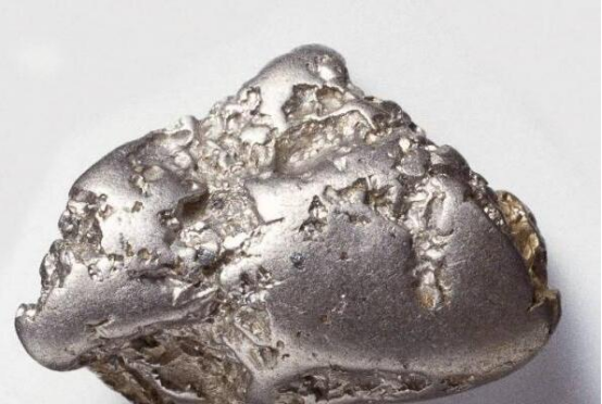 世界十大名贵金属 黄金仅第七,它在地壳中仅为十亿分之一