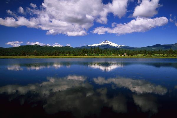 世界蓄水量最大十大湖泊 休伦湖上榜第一名出乎意料