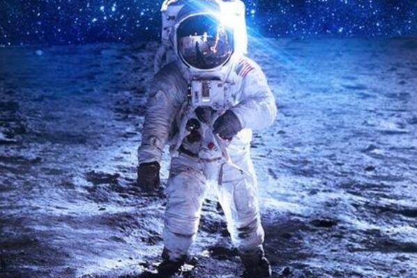 宇宙十大最奇特发现 地球在变重，月亮也在慢慢远离地球