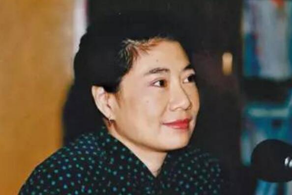 中国十大言情小说作家 匪我思存上榜，第七是《泡沫之夏》作者