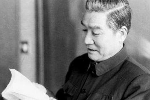 陕西当代十大著名作家 贾平凹上榜，第二是《白鹿原》作者