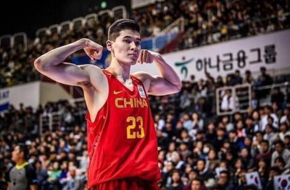 中国男篮十大帅哥，杨鸣上榜，第四拥有NBA和CBA两枚总冠军戒指