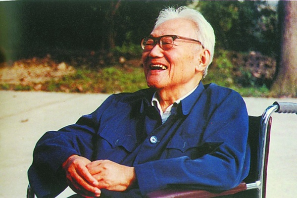 中国十大小说家排行榜：鲁迅第一，第四是诺贝尔文学奖获得者