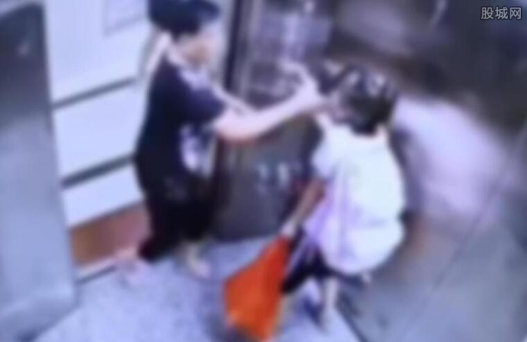 老人掌掴女孩