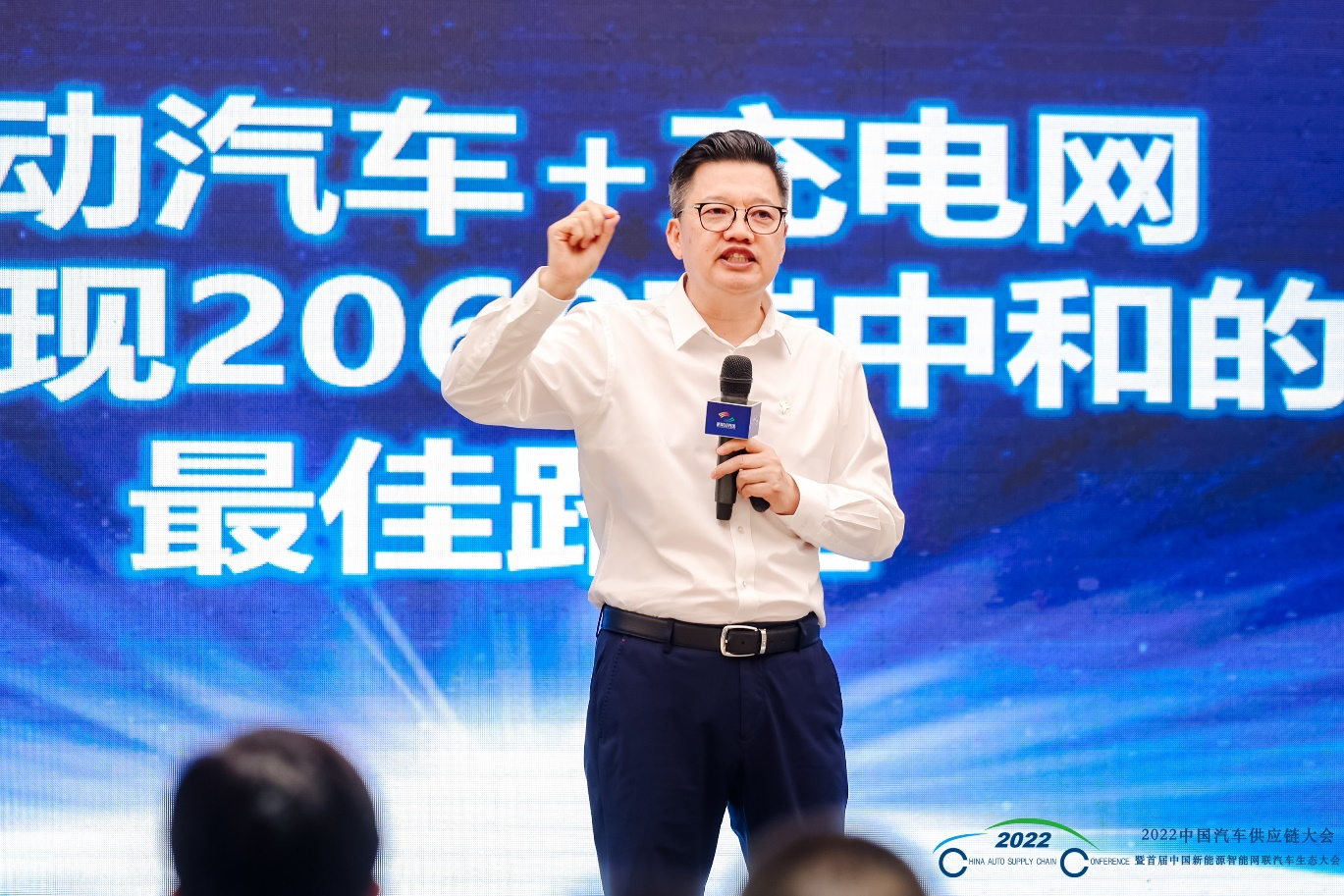特来电于德翔:充电网是大规模电动汽车发展的基础支撑
