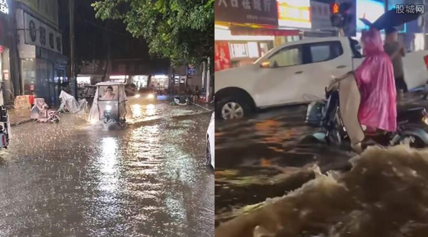 郑州遭狂风暴雨侵袭：道路积水严重 现场画面曝光