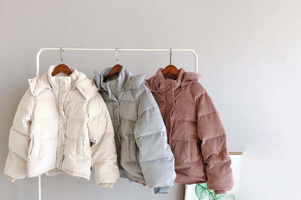洗羽绒服用什么洗得最干净 羽绒服真的不能放洗衣机洗吗