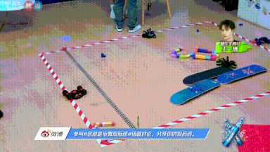 王一博街舞5玩赛车翻车 真的很搞笑了