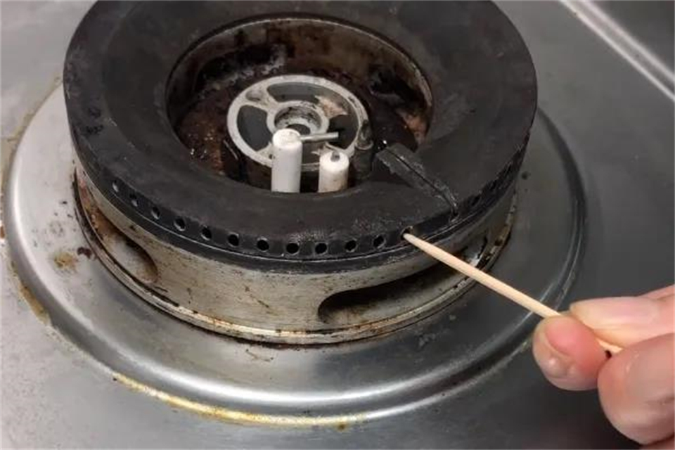 燃气突然打不着火是什么原因 使用燃气灶应该注意什么