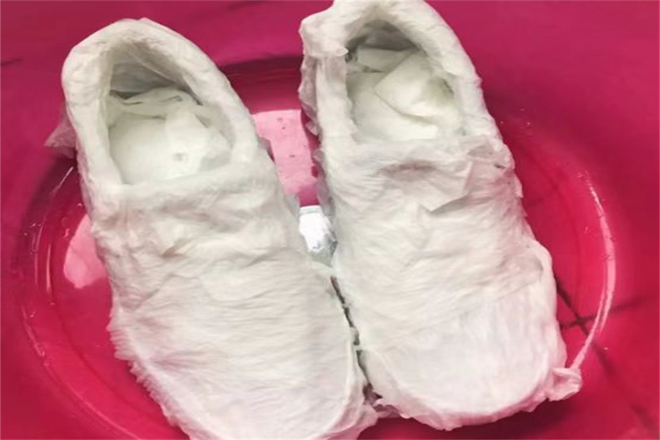 84可以漂白小白鞋吗 如何晾晒小白鞋
