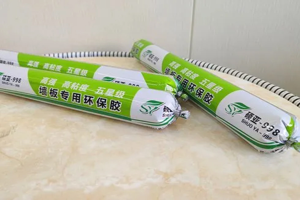 粘塑料件用什么胶最坚固 粘塑料件可以用502吗