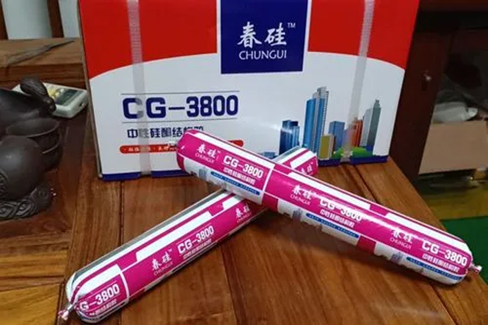 粘塑料件用什么胶最坚固 粘塑料件可以用502吗