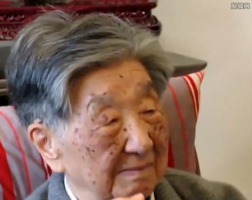 钱正英
