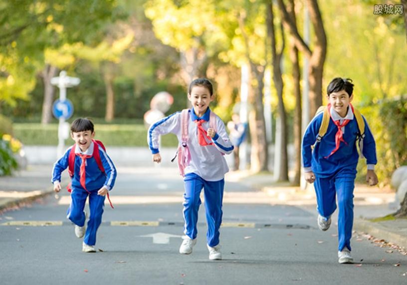 小学生坠亡