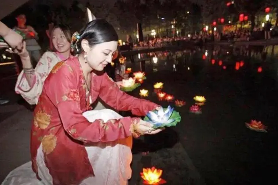 中秋节为什么又叫女儿节 中秋节的诗句