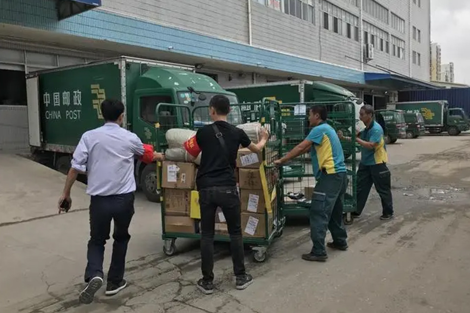 派件中可以去领快递吗 快递派件中一天了没送到正常吗