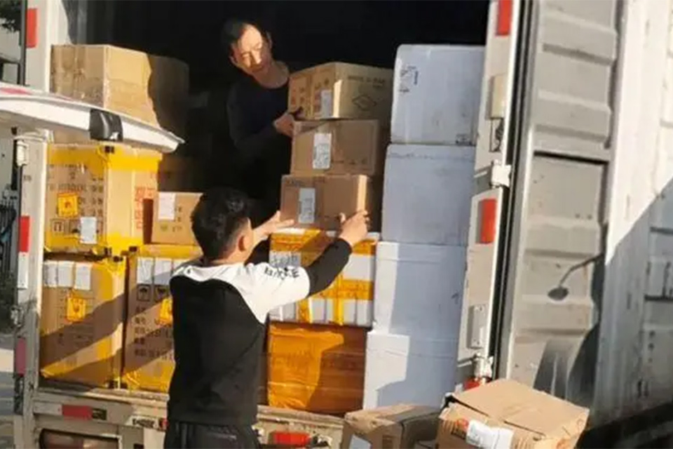 派件中可以去领快递吗 快递派件中一天了没送到正常吗