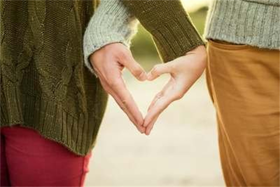 如何表白女生 向女生表白适合送什么礼物