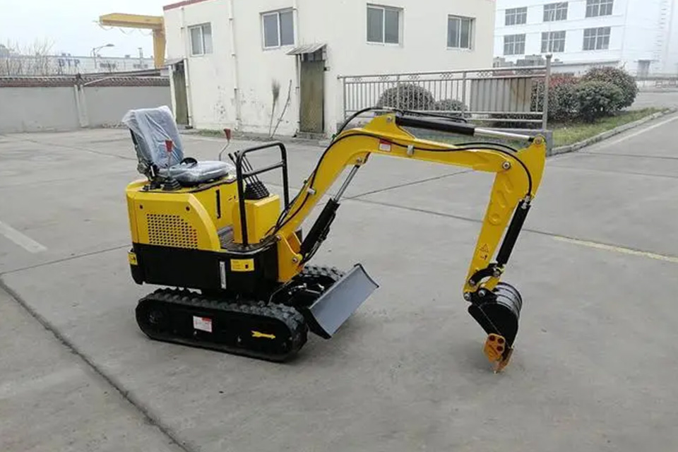 小型挖掘机怎么样 挖掘机的使用寿命