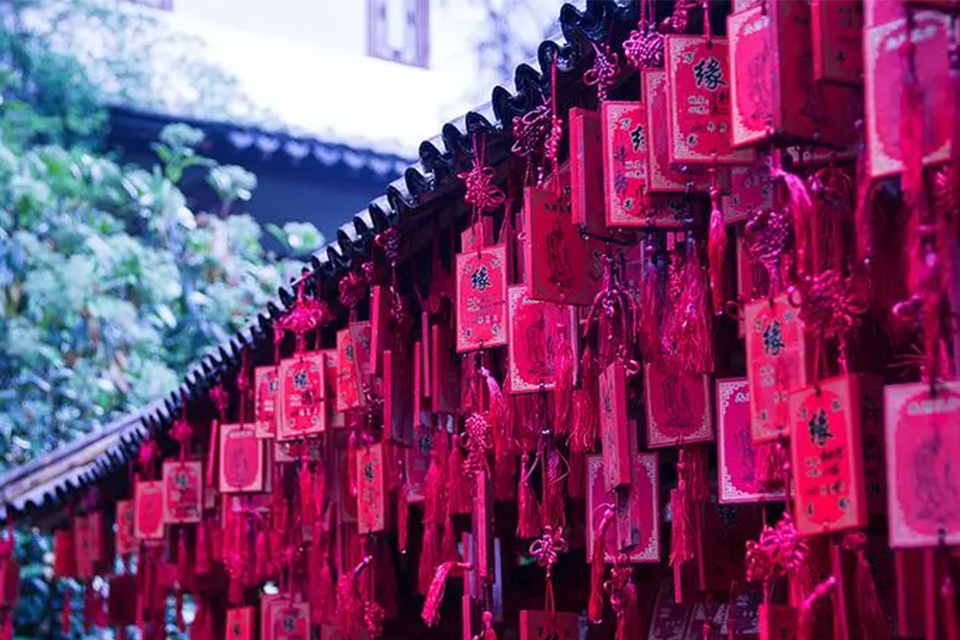 姻缘迟迟不来的原因 姻缘是注定的还是靠争取的