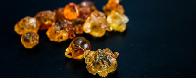 桃胶炖好可以放冰箱吗 桃胶煮好可以放冰箱吗