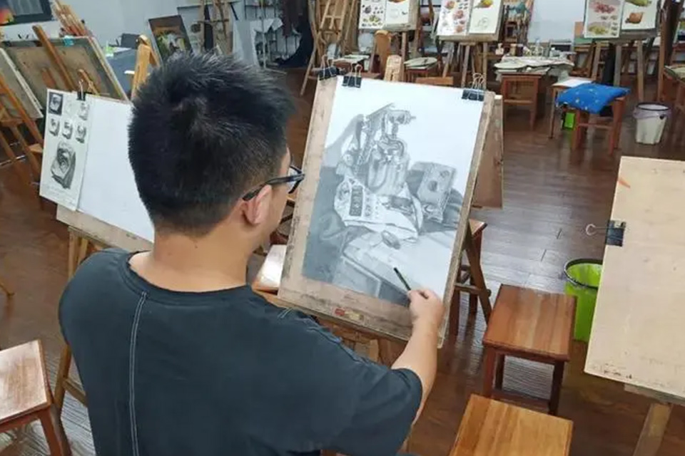 如何自学插画成为插画师 插画师需要学历吗