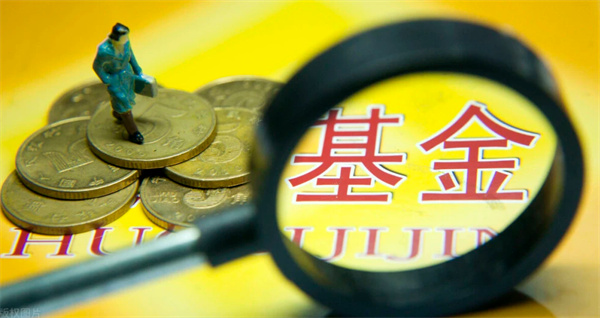 基金逢低加仓好还是定投好