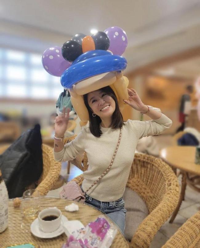 林心如晒照分享美好周末 为女儿小海豚庆6岁生日
