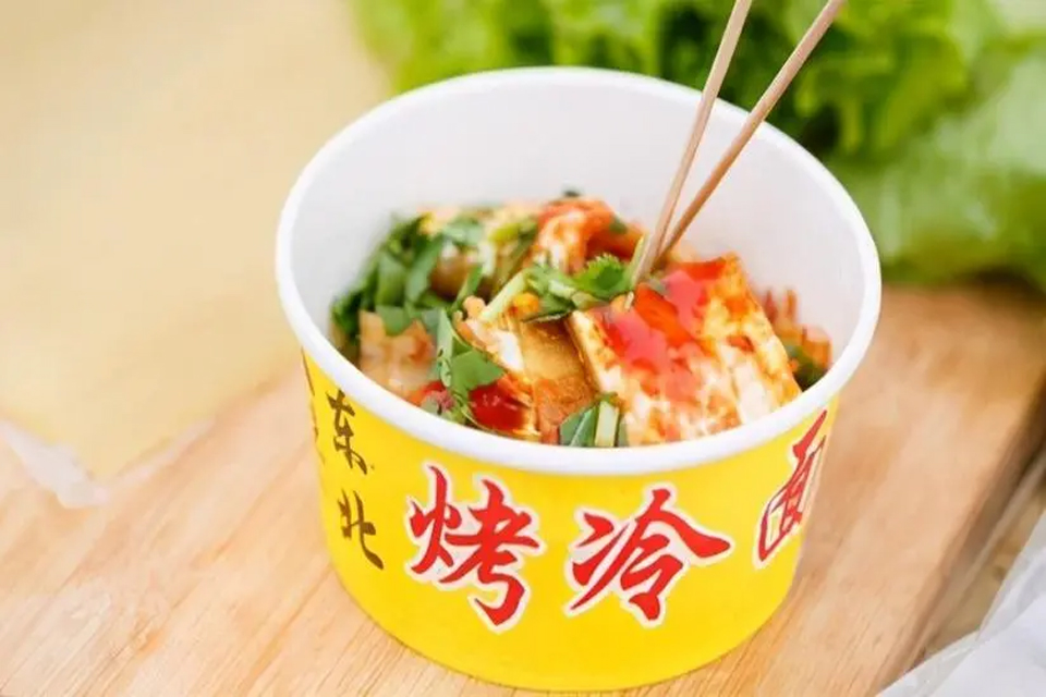 烤冷面是哪里的特产 烤冷面的面皮是什么面
