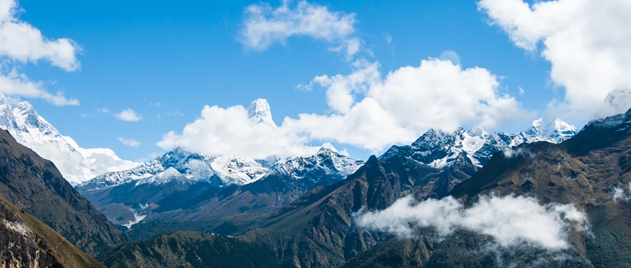 世界最高的山峰前十名，喜马拉雅占据多位，第一首登时间最晚